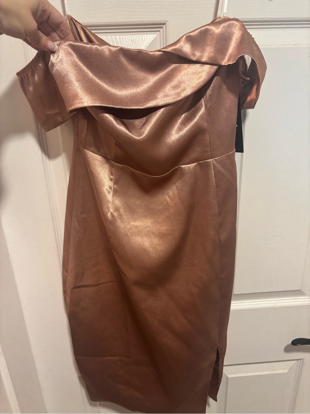 Lulu's strapless Satin Midi Dress in Copper